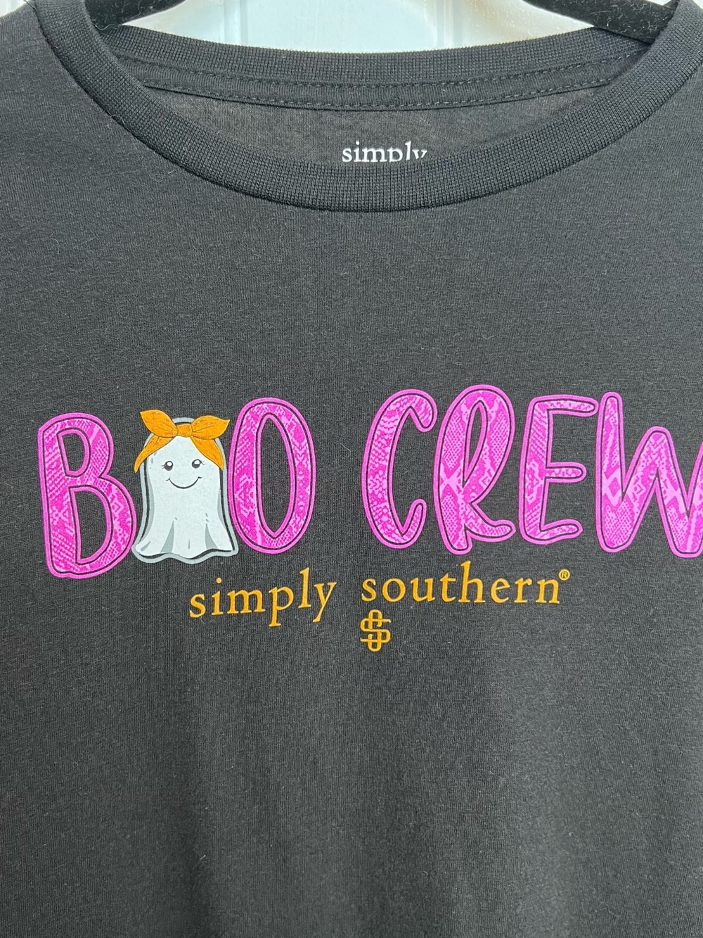 Simply Southern Black Long Sleeve Tee ‘Hey Boo’ Halloween Graphics. Size Small. - Picture 5 of 12